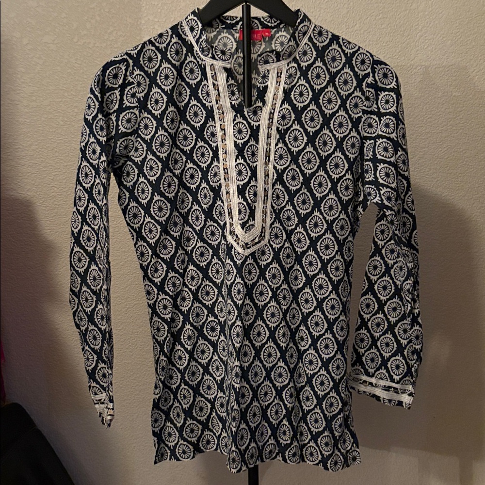 Peter England top